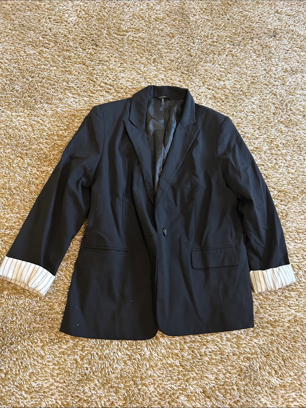 Daisy Fuentes Black Women's Blazer with Smooth Satin Lining